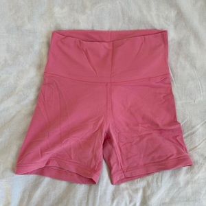 aritzia tna butter 5” hot pink shorts